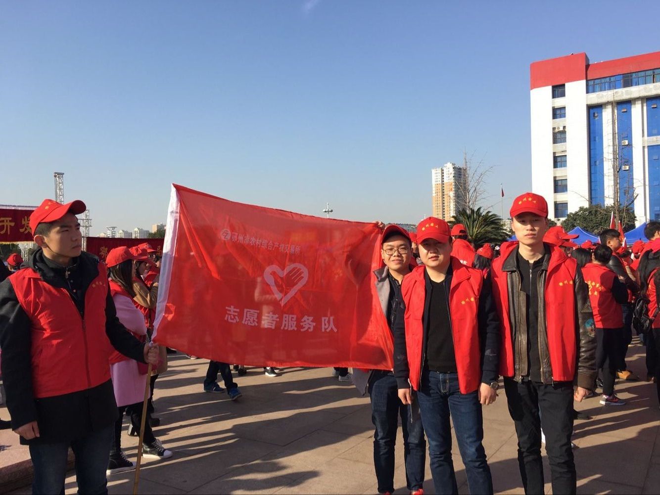 农交中心参加市“德行鄂州  春暖吴都”志愿服务文化节活动